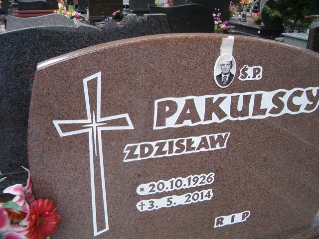 Grób Zdzisław Pakulski